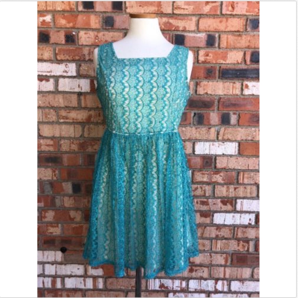 Umgee Womens L Turquoise Blue Floral Lace Dress